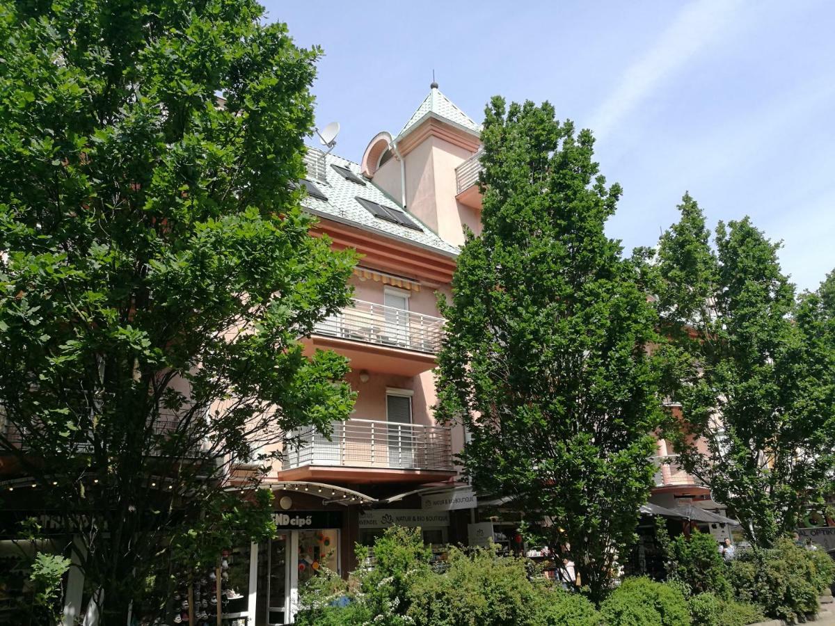 Niki Apartman เฮวิซ ภายนอก รูปภาพ